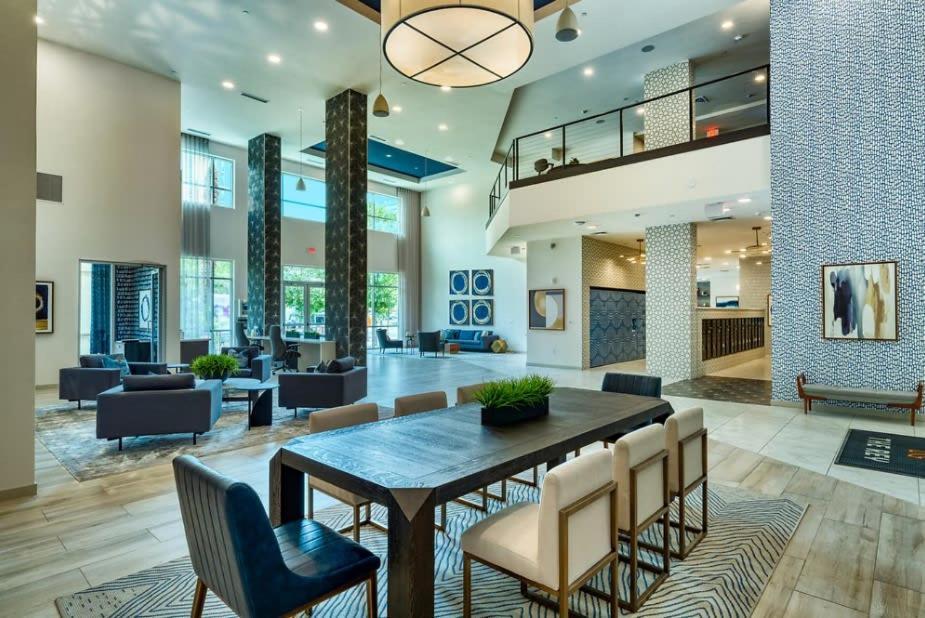 Cozysuites Phx Roro Gym, Pool, Pets, Parking! #9 Phoenix Eksteriør bilde